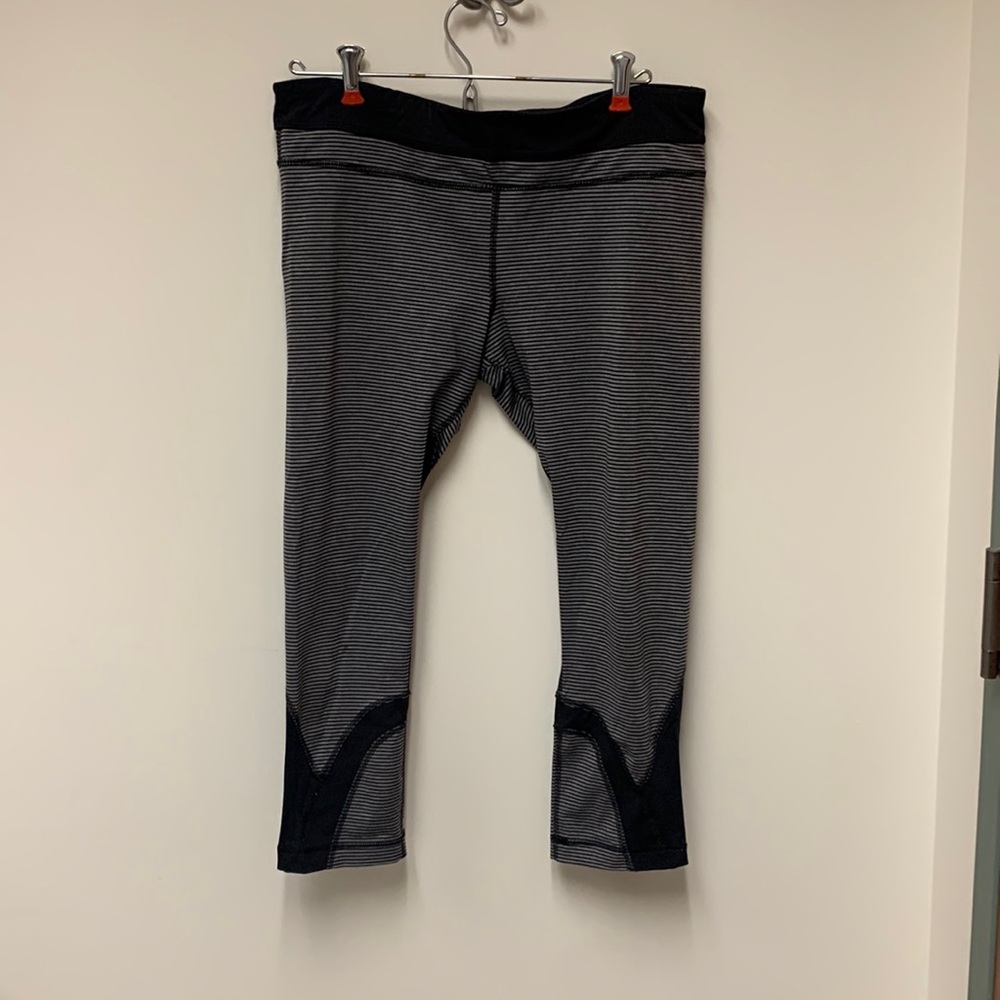 Lululemon running crop